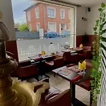 & Restaurant Isvara 호텔 Breteuil