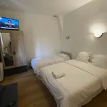 & Restaurant Isvara 3*