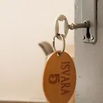 & Restaurant Isvara 호텔