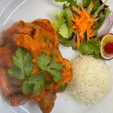 & Restaurant Isvara 酒店
