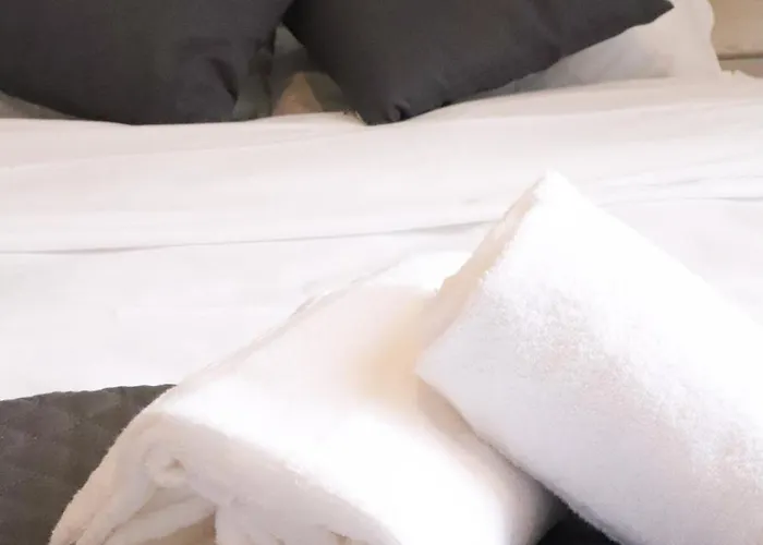 Hôtel&restaurant Isvara Hotel Breteuil